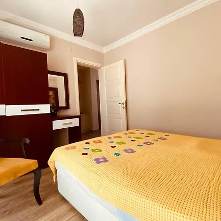 Kuşadası'nda 1+1 Daire Lena Daire *