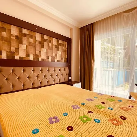 Kuşadası'nda 1+1 Daire Lena * Kuşadası