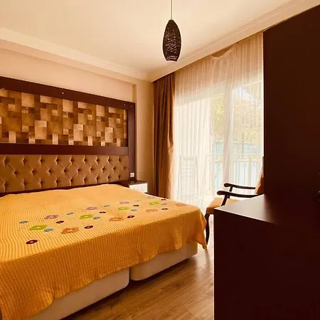 Kuşadası'nda 1+1 Daire Lena Daire *